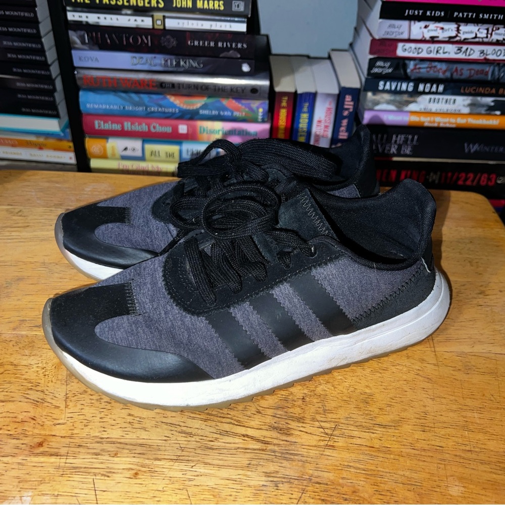 Adidas Sneakers